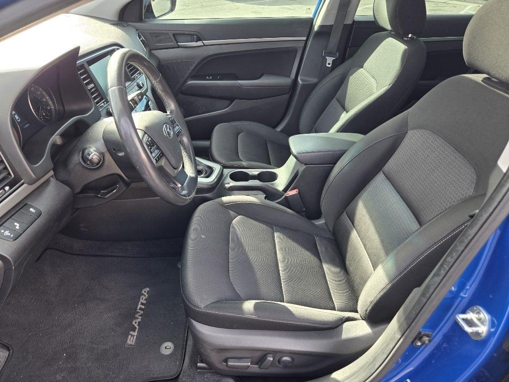 Hyundai Elantra Value Edition 6A 2017