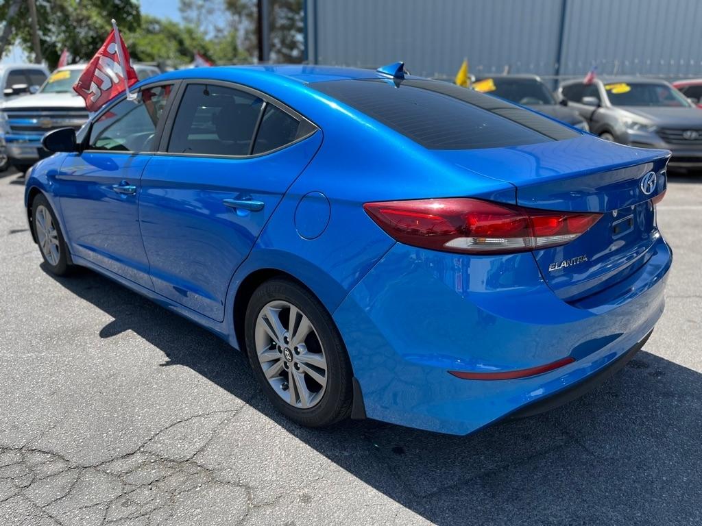Hyundai Elantra Value Edition 6A 2017