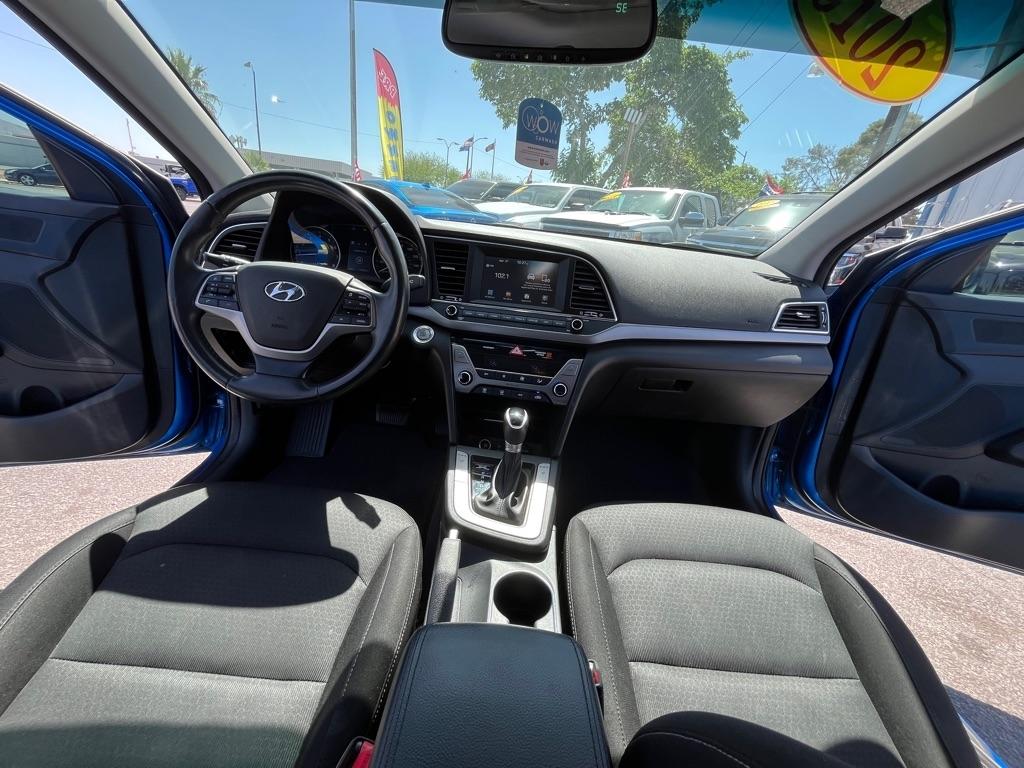 Hyundai Elantra Value Edition 6A 2017