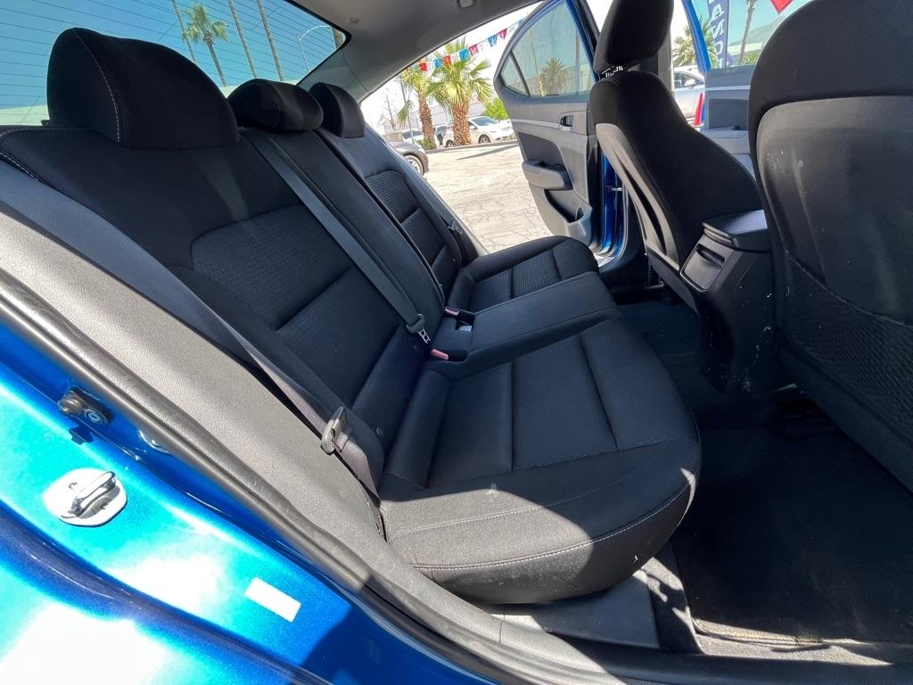 Hyundai Elantra Value Edition 6A 2017