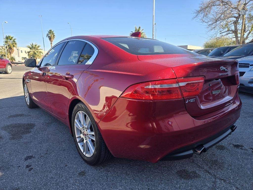 Jaguar XE 25t Premium 2017