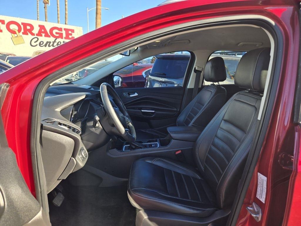 Ford Escape Titanium 4WD 2017