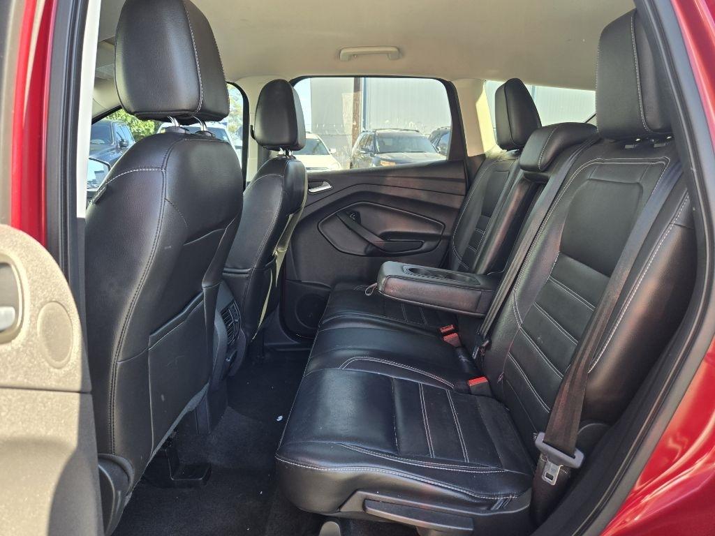 Ford Escape Titanium 4WD 2017