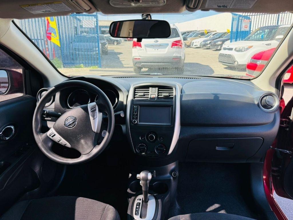 Nissan Versa 1.6 S 5M 2019