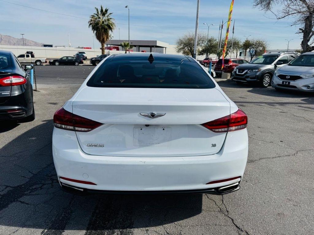 Hyundai Genesis 3.8L 2015
