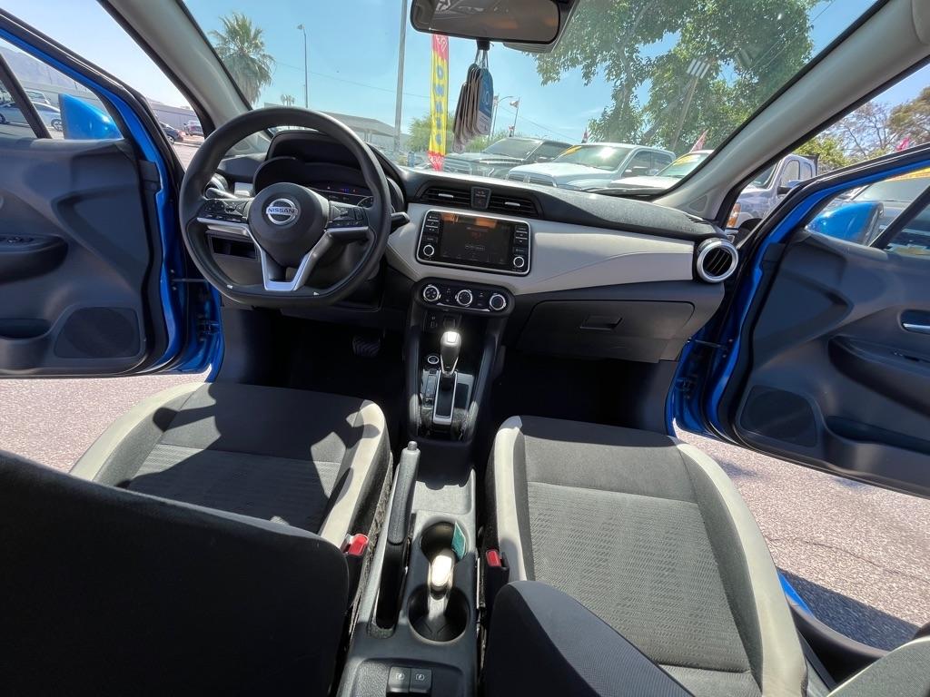 Nissan Versa SV 2021