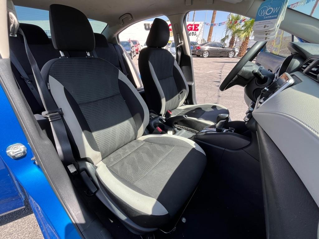 Nissan Versa SV 2021