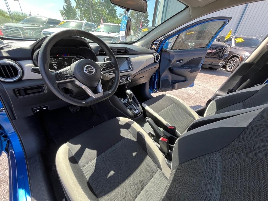 Nissan Versa SV 2021