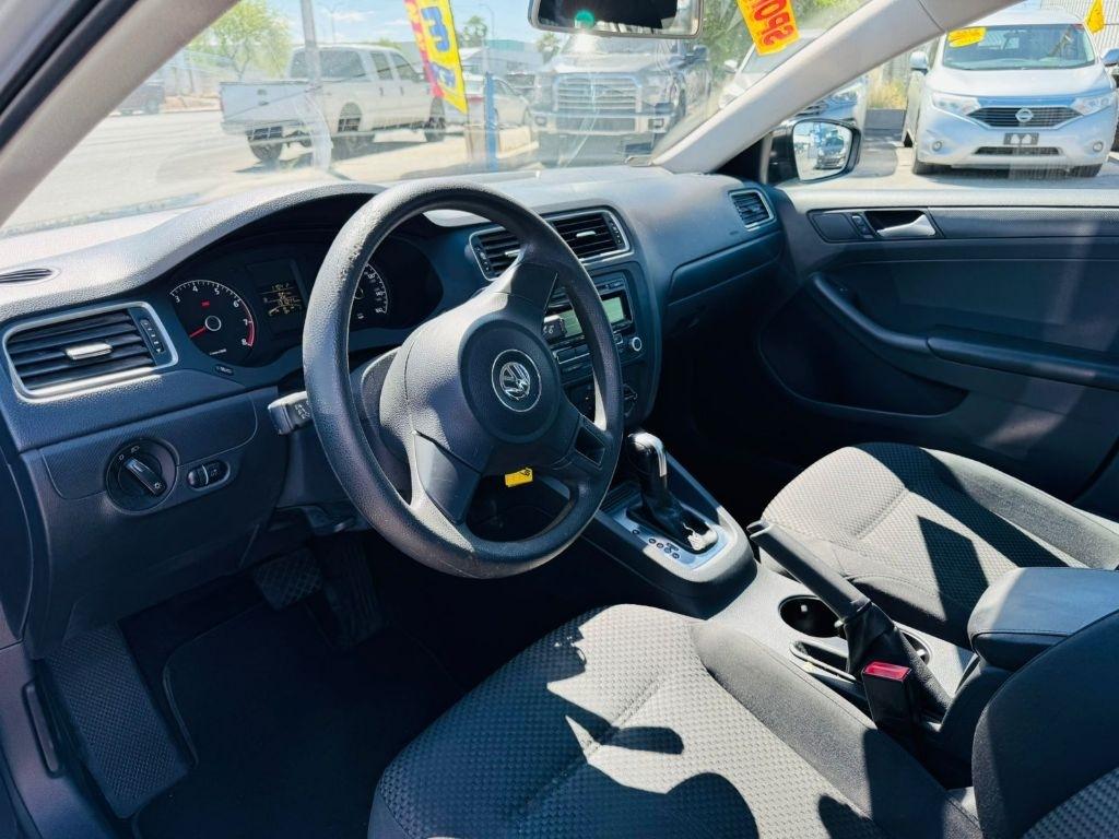 Volkswagen Jetta S 2014