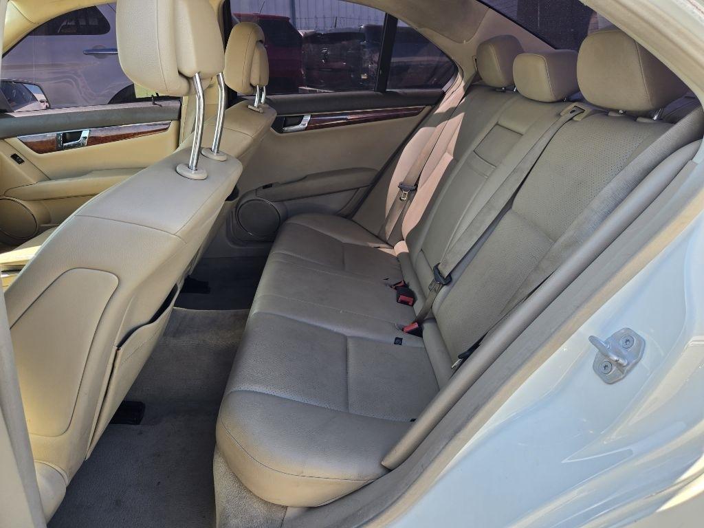 Mercedes-Benz C-Class C300 Luxury Sedan 2011