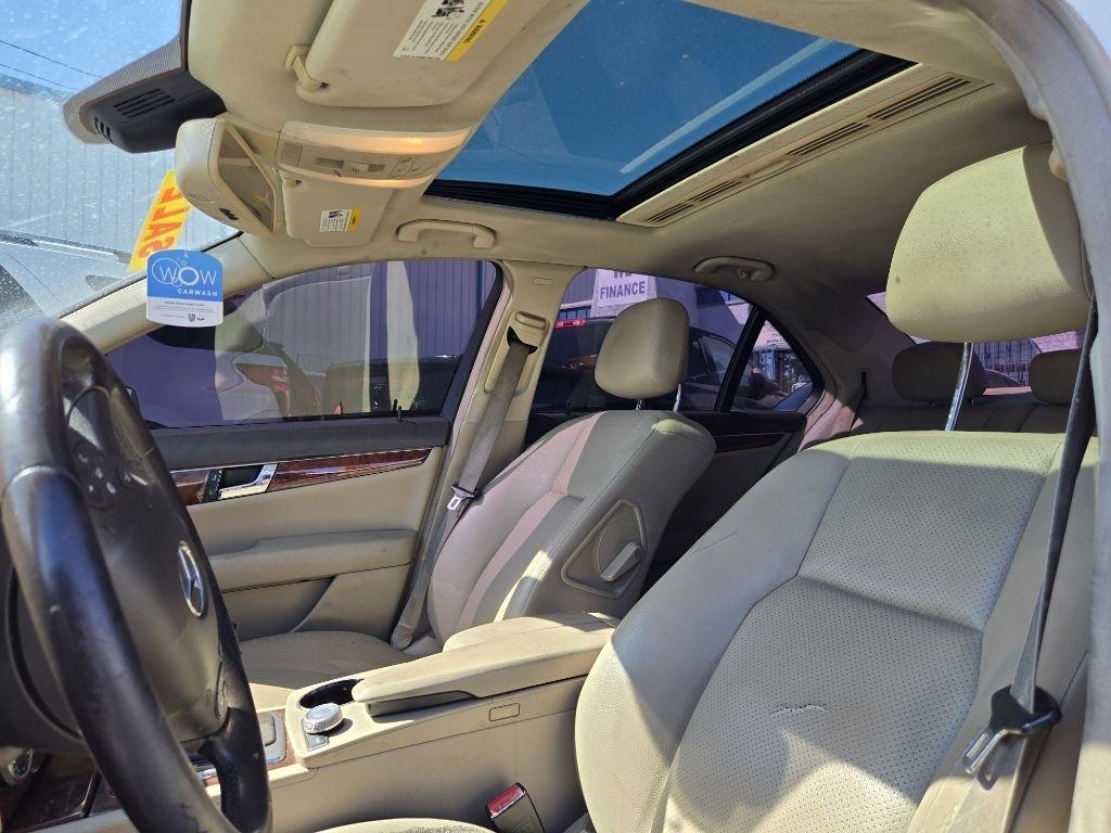 Mercedes-Benz C-Class C300 Luxury Sedan 2011