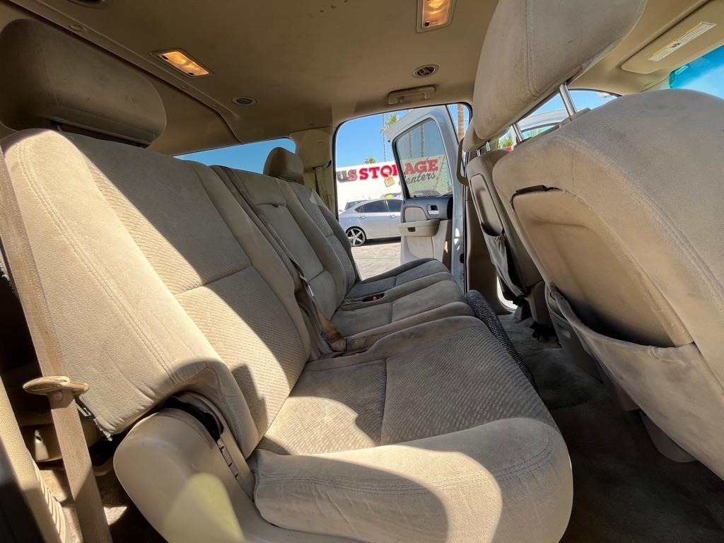 Chevrolet Suburban LS 1500 2WD 2008