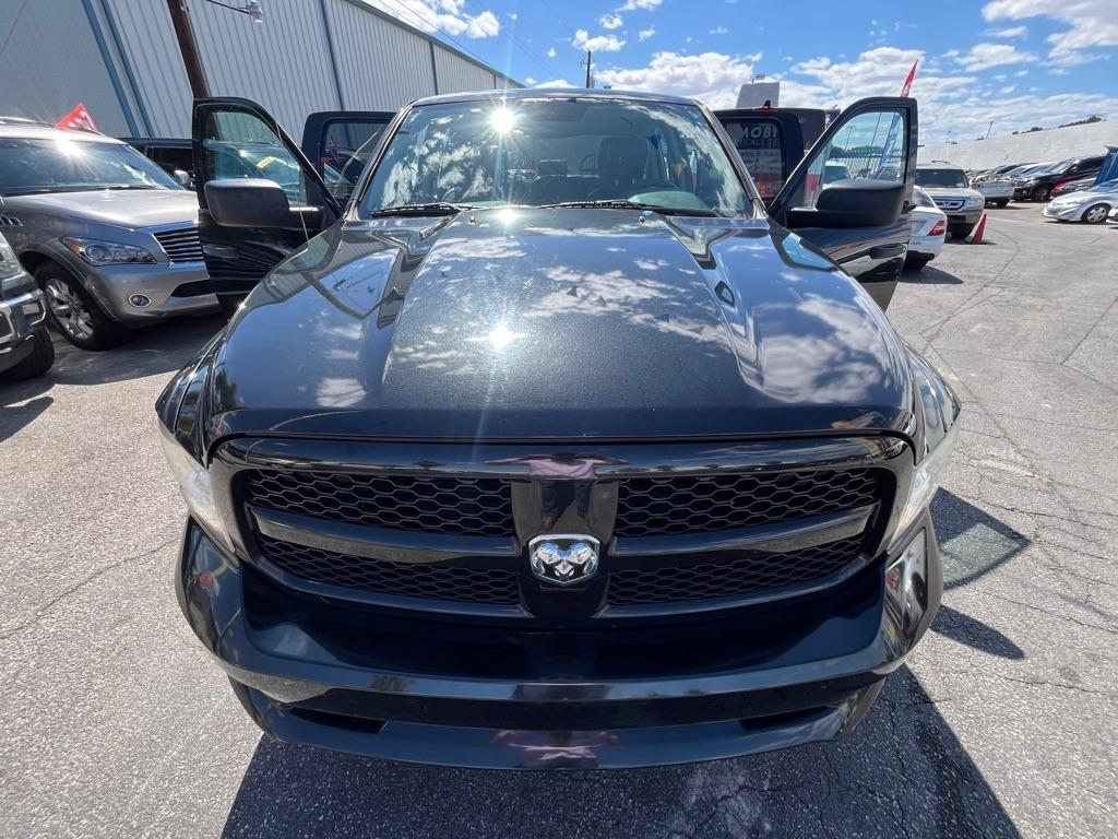 RAM 1500 Tradesman Quad Cab 2WD 2018