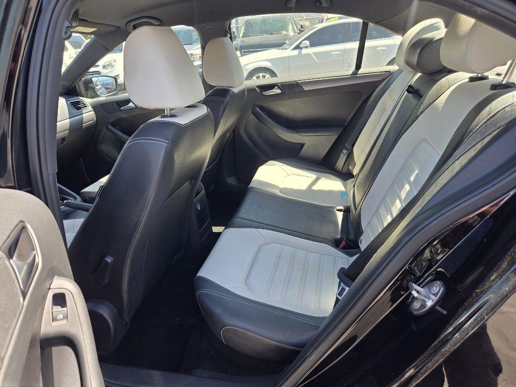 2016 Volkswagen Jetta SE 6A