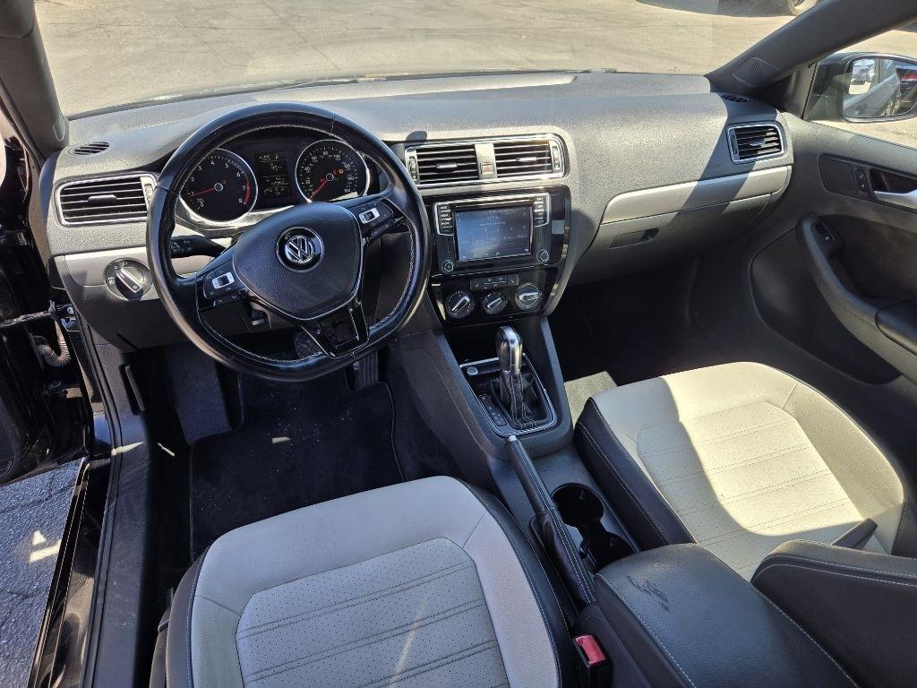 Volkswagen Jetta SE 6A 2016