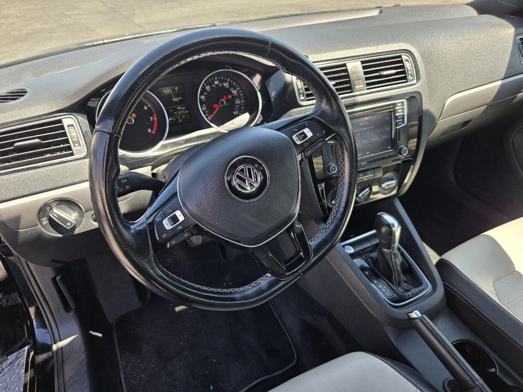 Volkswagen Jetta SE 6A 2016