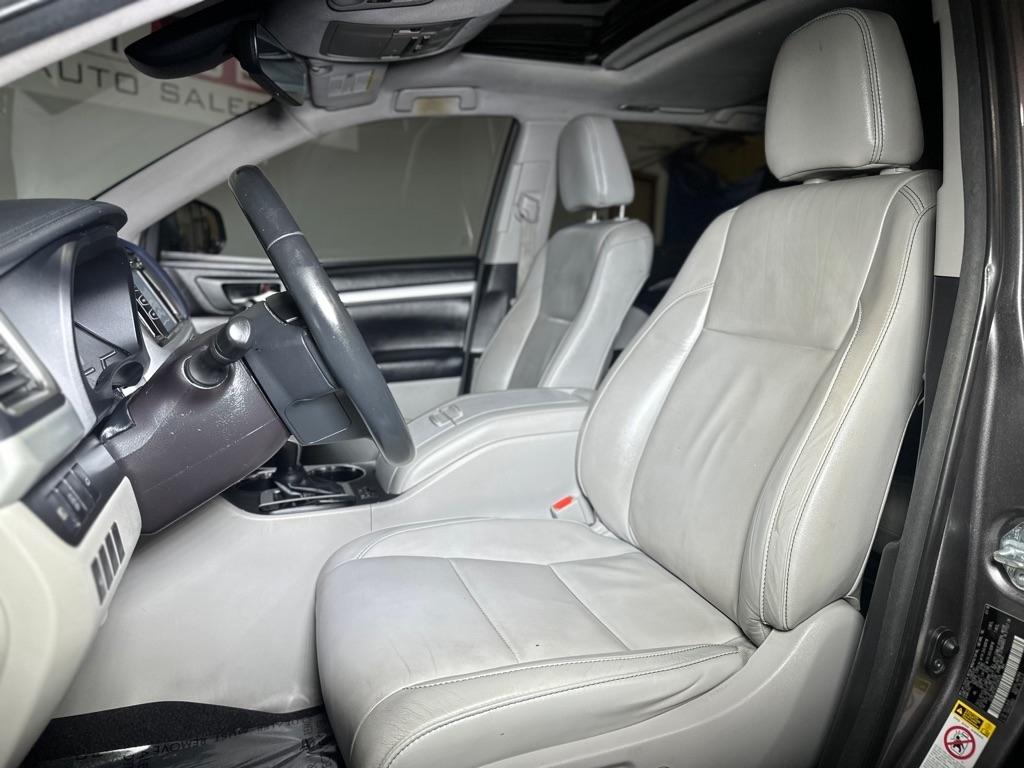 Toyota Highlander XLE FWD V6 2018