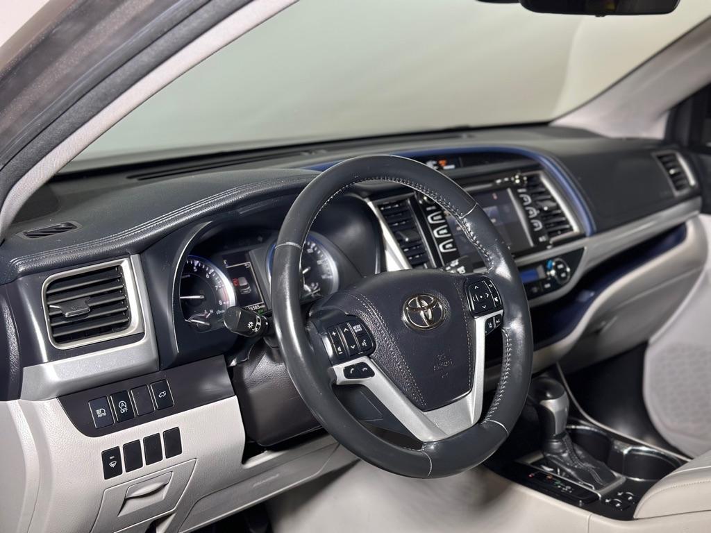 Toyota Highlander XLE FWD V6 2018