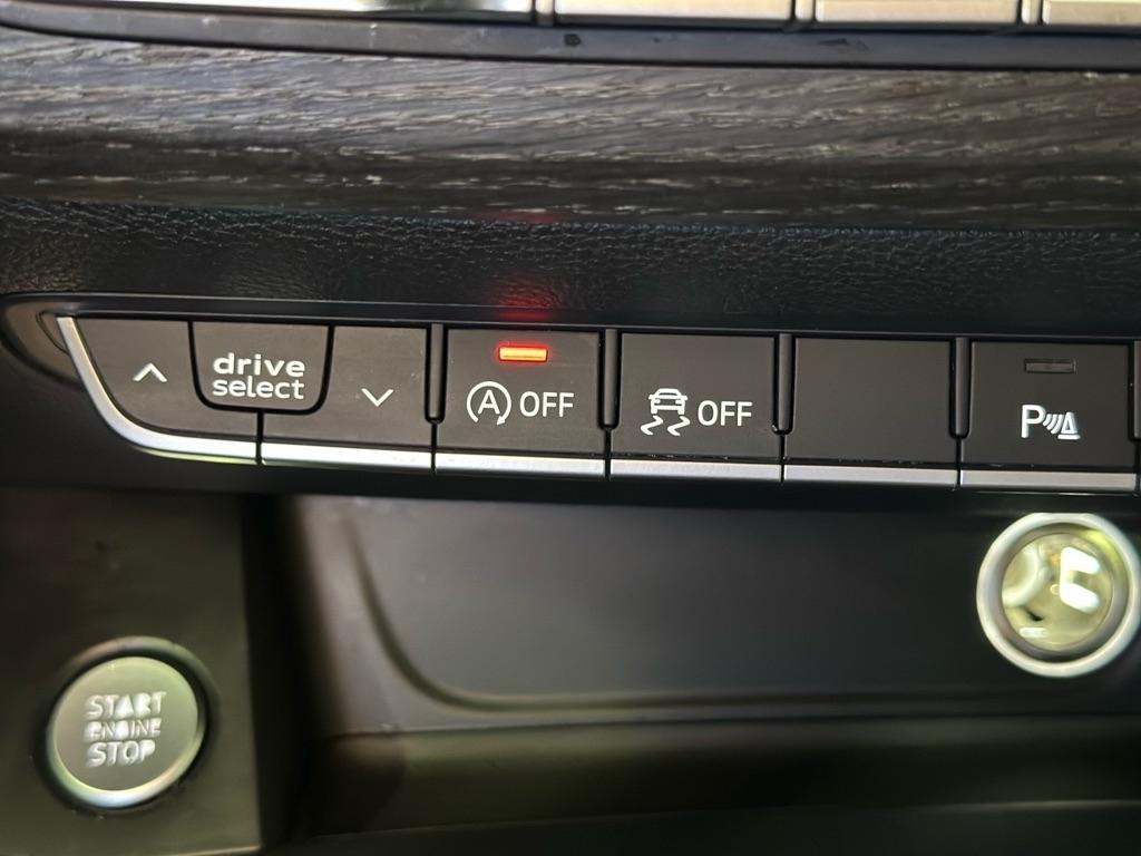 Audi A4 2.0T Premium Plus quattro Sedan 2017