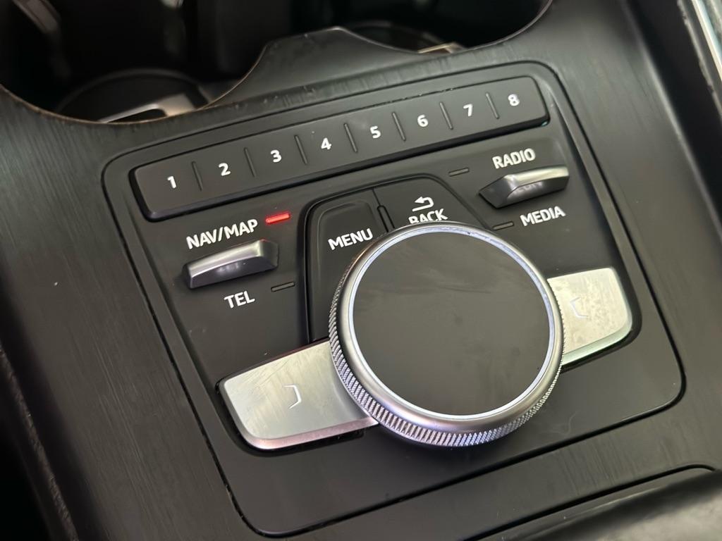 Audi A4 2.0T Premium Plus quattro Sedan 2017