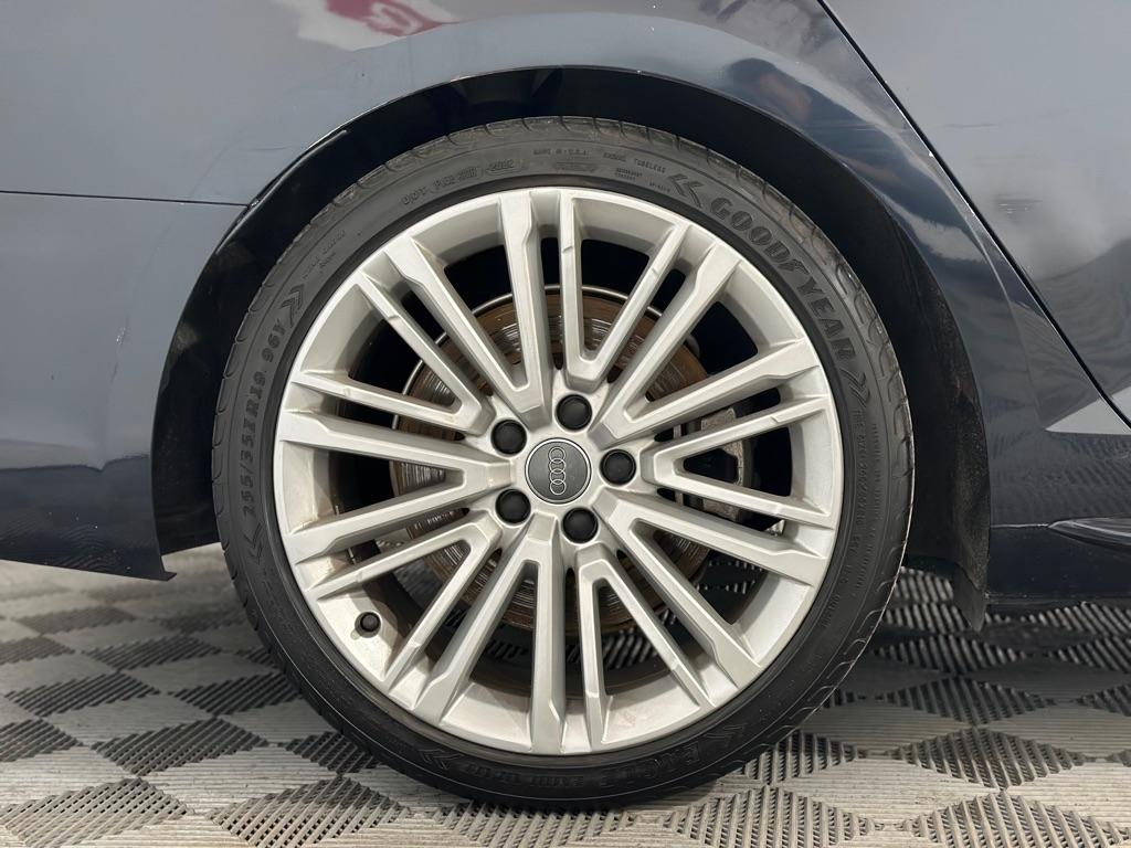 Audi A4 2.0T Premium Plus quattro Sedan 2017