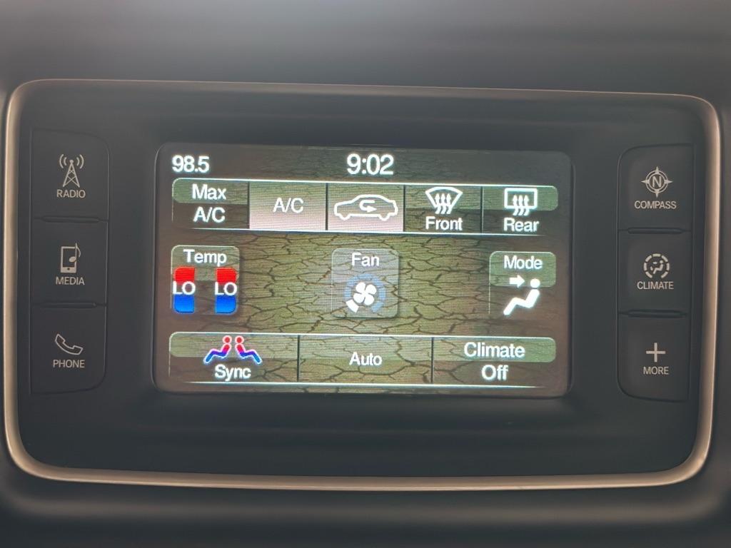 Jeep Grand Cherokee Laredo 4WD 2015