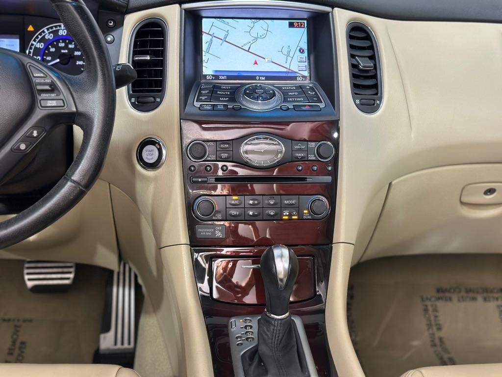 Infiniti QX50 Base AWD 2017