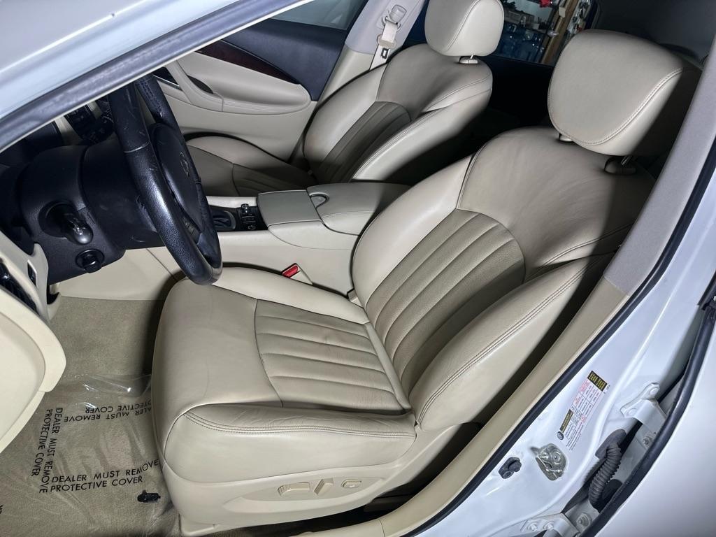 Infiniti QX50 Base AWD 2017