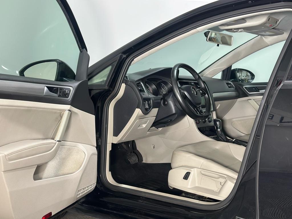 Volkswagen Golf TSI S 6A 2015