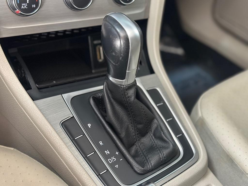 Volkswagen Golf TSI S 6A 2015