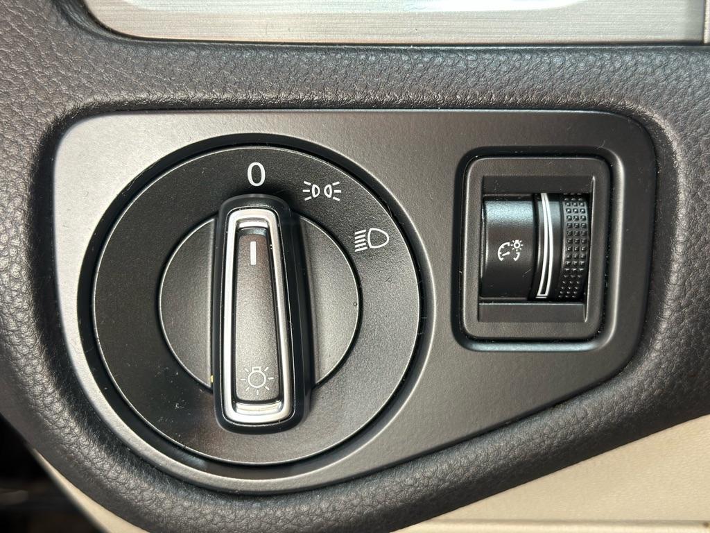 Volkswagen Golf TSI S 6A 2015