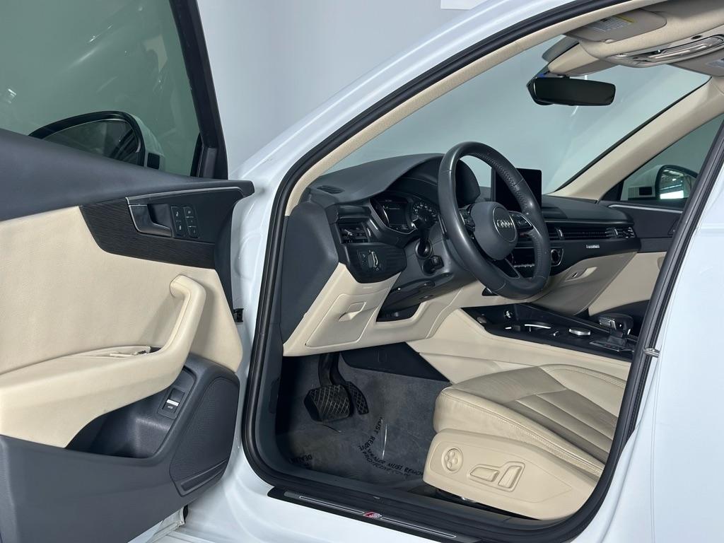 Audi A4 2.0 TFSI Premium quattro 7A 2019