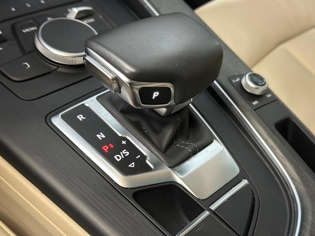 Audi A4 2.0 TFSI Premium quattro 7A 2019