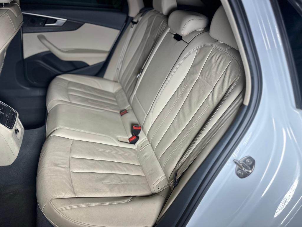 Audi A4 2.0 TFSI Premium quattro 7A 2019