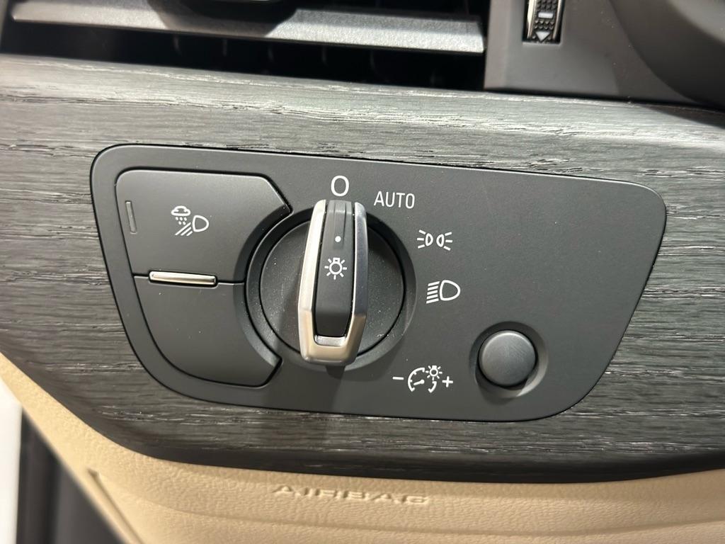 Audi A4 2.0 TFSI Premium quattro 7A 2019