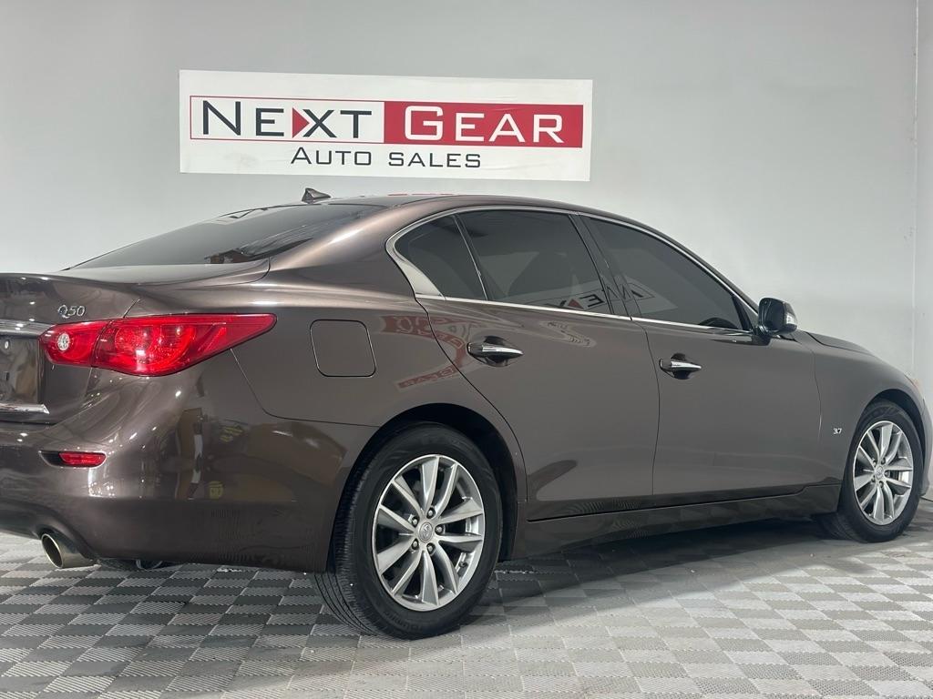 Infiniti Q50 Base AWD 2015