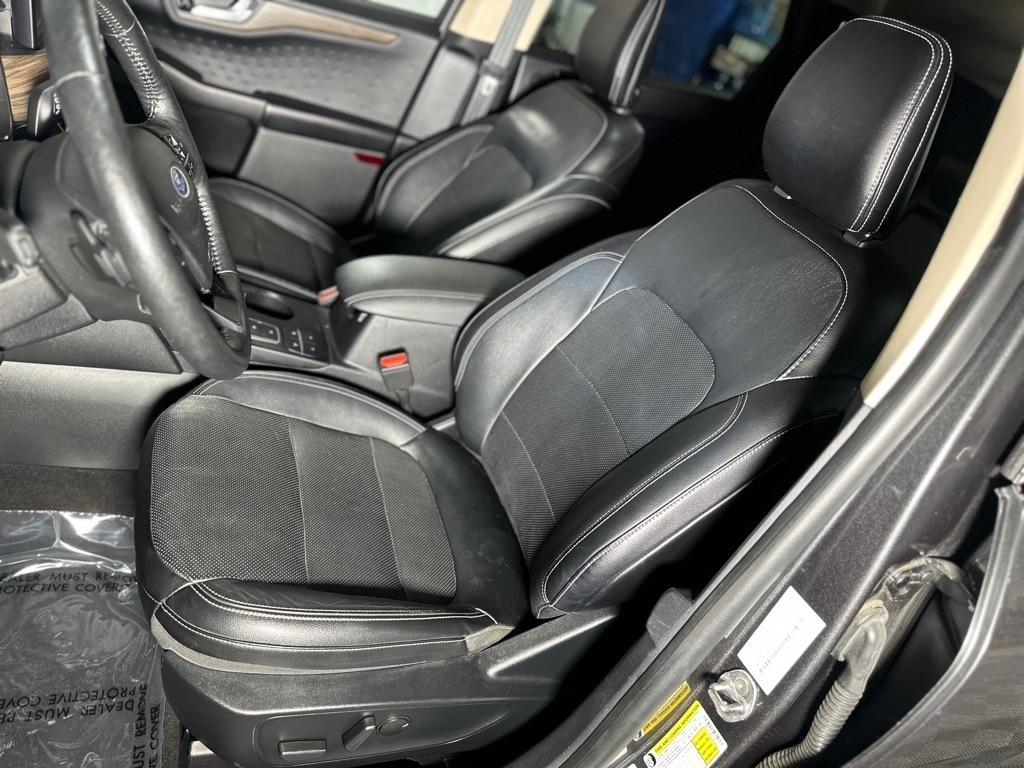 Ford Escape Titanium 4WD 2020