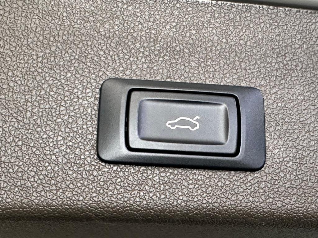 Audi Q5 2.0T Premium Plus quattro 2014