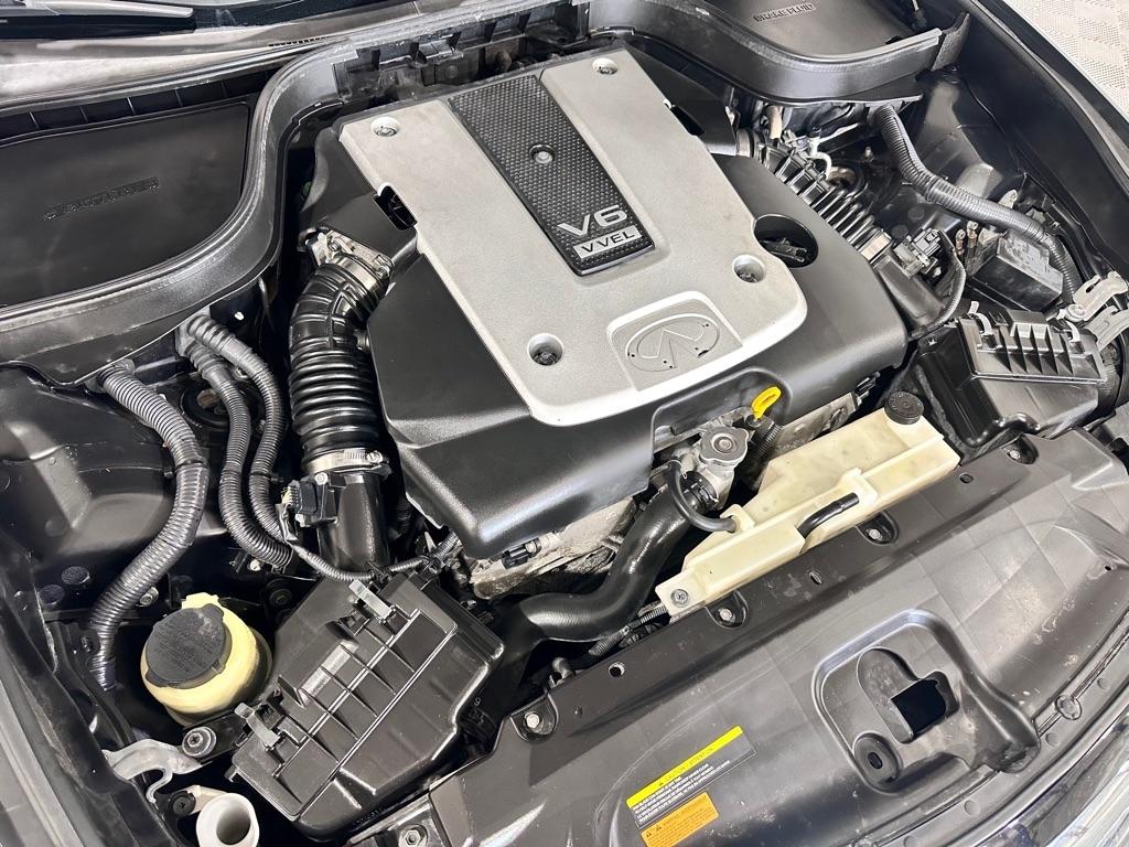 Infiniti Q40 RWD 2015