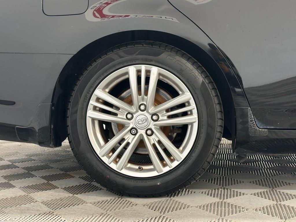 Infiniti Q40 RWD 2015