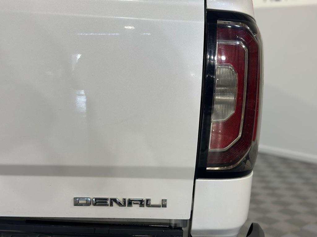 GMC Sierra 1500 Denali Crew Cab Long Box 4WD 2016