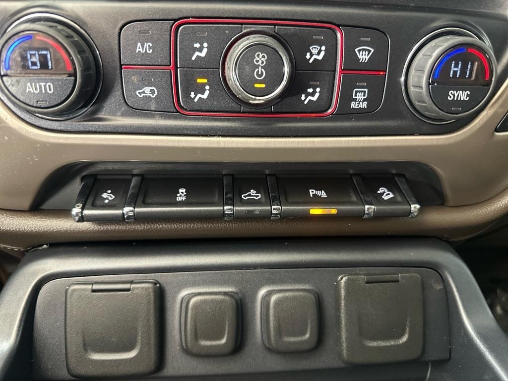 GMC Sierra 1500 Denali Crew Cab Long Box 4WD 2016