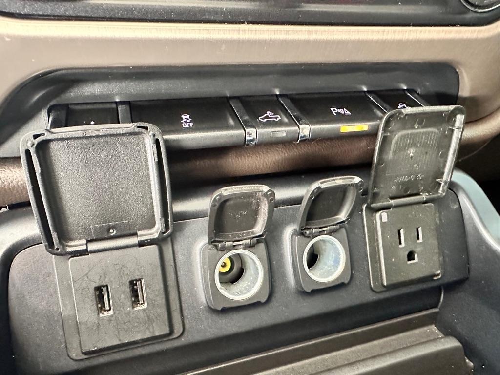 GMC Sierra 1500 Denali Crew Cab Long Box 4WD 2016