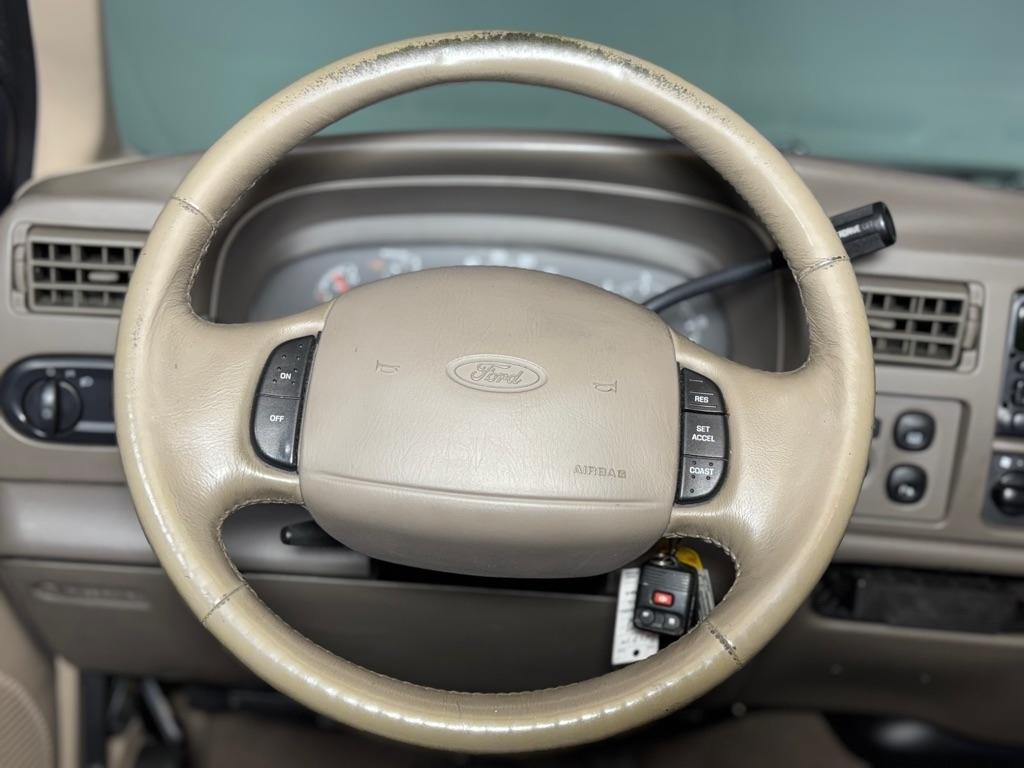 Ford Excursion Limited 4WD 2000