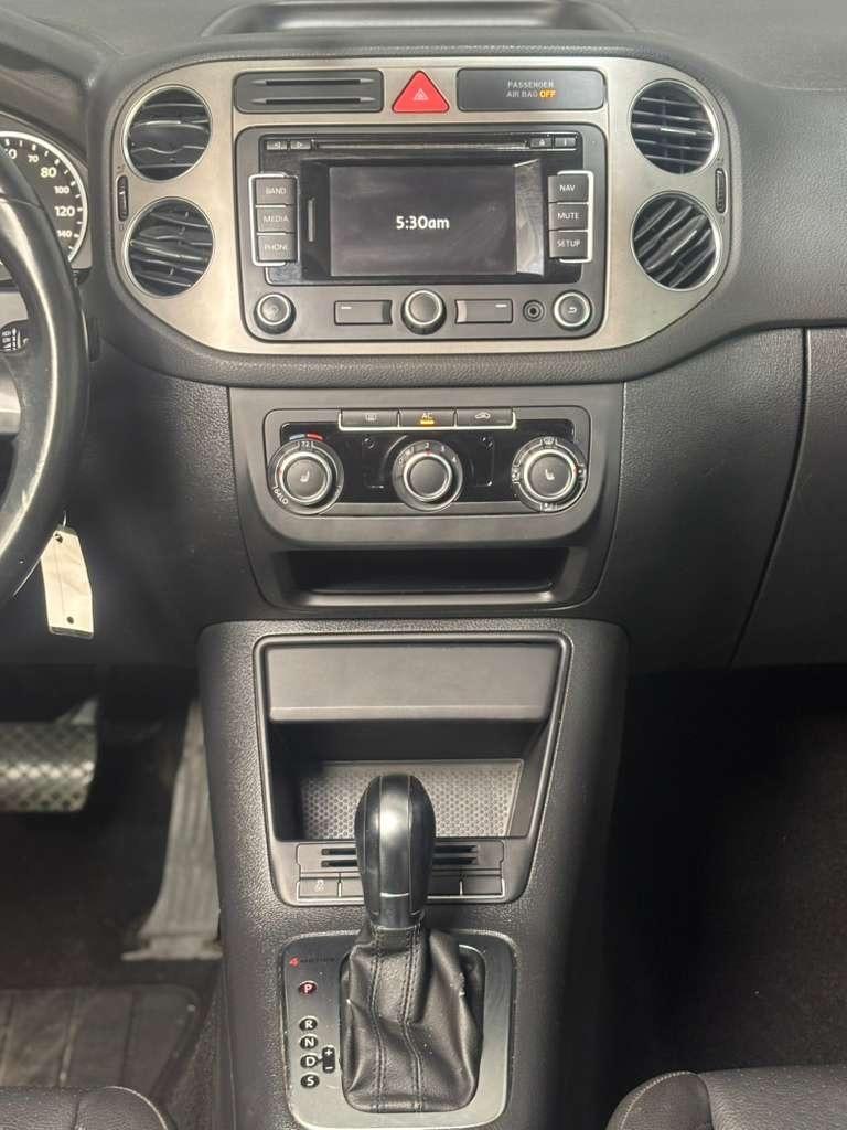 Volkswagen Tiguan S 4Motion 2011