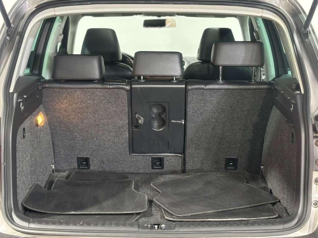 Volkswagen Tiguan S 4Motion 2011
