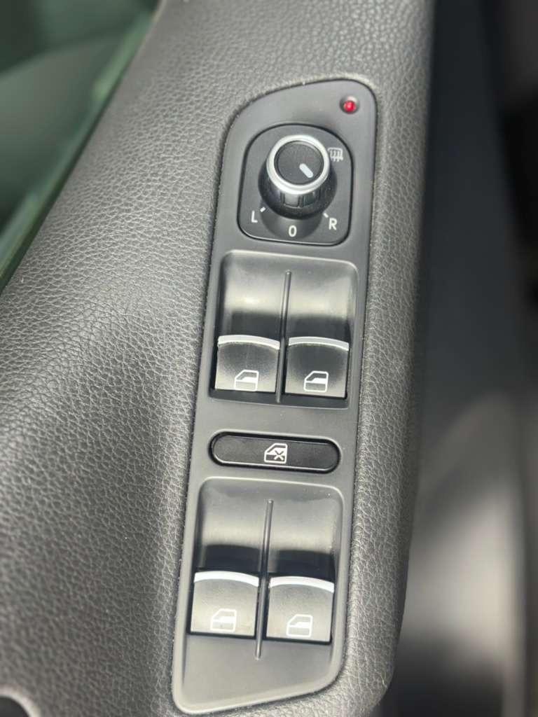 Volkswagen Tiguan S 4Motion 2011