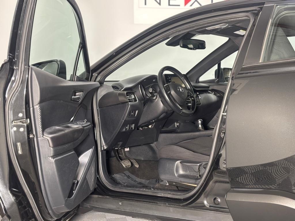 Toyota C-HR XLE 2018