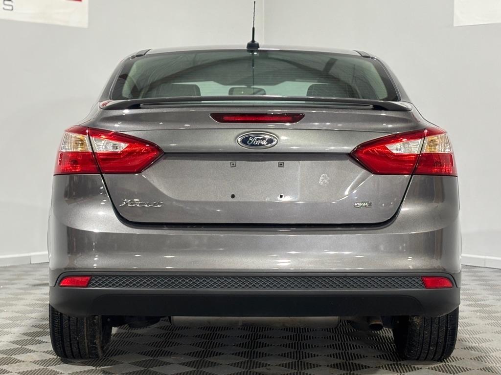 Ford Focus SE Sedan 2012