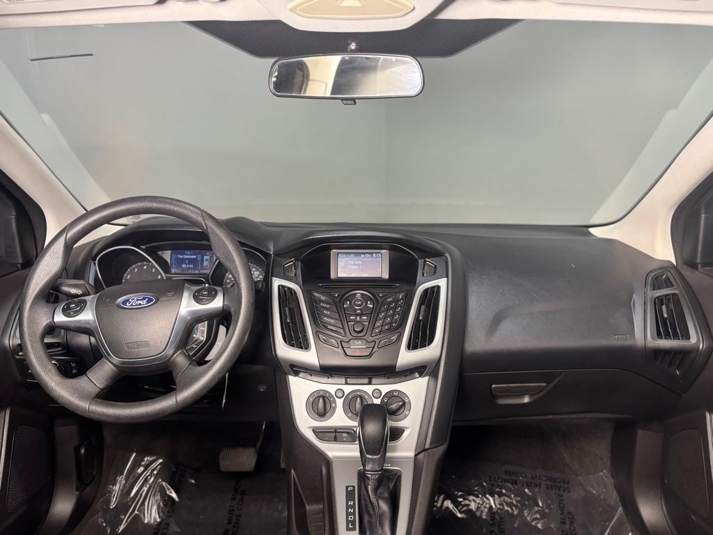 Ford Focus SE Sedan 2012